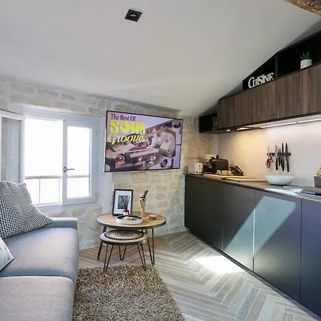 Sous Les Toits Apartment Antibes