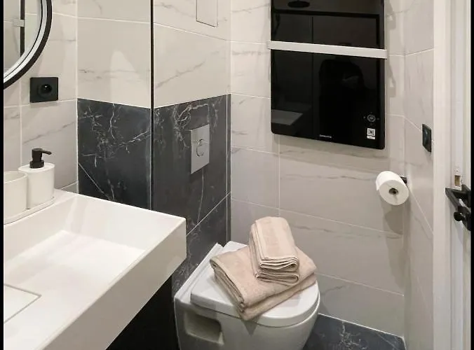 Sous Les Toits Apartment